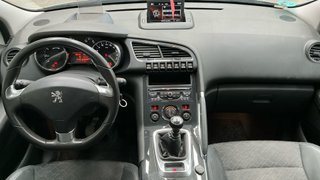 Peugeot 3008 Allure 1.2 PureTech 130 - Año 2015