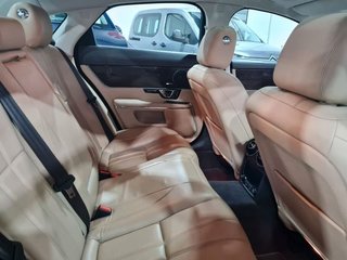 Jaguar XJ Jaguar XJ 3.0 d Luxury 300Hp Pano Virtual Meridian LED-Xenon Leaher Navi Camera KeylessGo Klima PDC ...