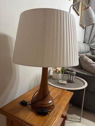 Lámpara de mesa madera maciza