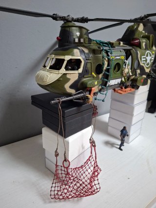 Helicóptero Chap Mei Chinook HC47