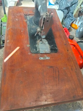 Máquina de coser antigua Alfa