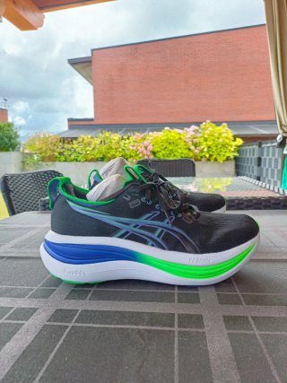 Asics Gel Nimbus 28 Talla 43.5 Nuevas con etiqueta