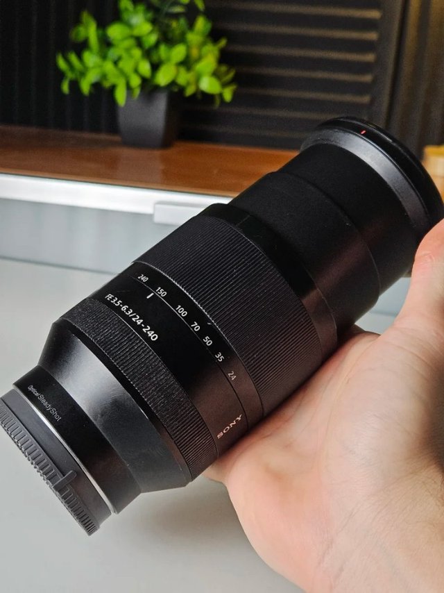Sony 24-240 mm