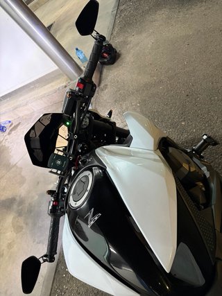 Kawasaki Z800e limitada A2 en papeles