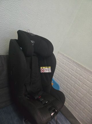 2 Sillas coche bebé Maxi-Cosi Axxkid y silla niño