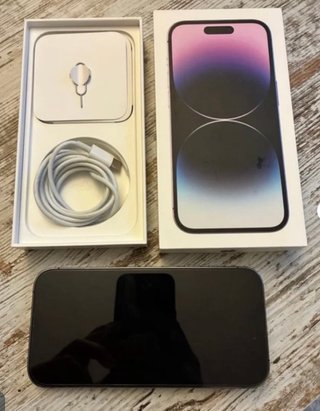 iPhone 14 Pro Max Morado