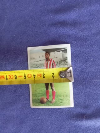 Cromo de fútbol antiguo