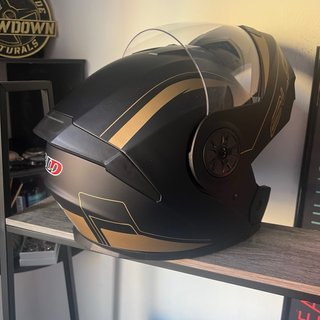 Casco de moto modular