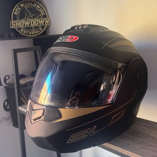 Casco de moto modular