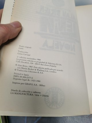 Libro, novela, Lenin.- Alan Brien,