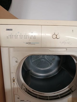 Secadora Zanussi ZTA 235 de 6 kg.Bajada de precio