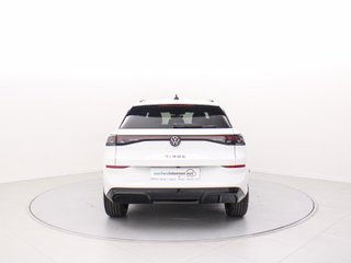 VOLKSWAGEN T-ROC 1.5 ETSI MHEV DSG R-LINE 1ST EDITION 150 5P