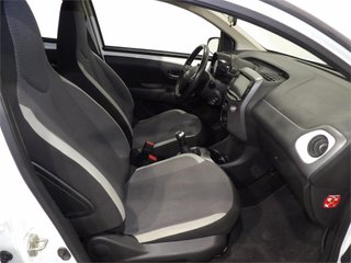 TOYOTA Aygo 1.0 70 x-play
