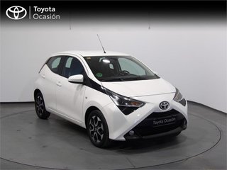 TOYOTA Aygo 1.0 70 x-play