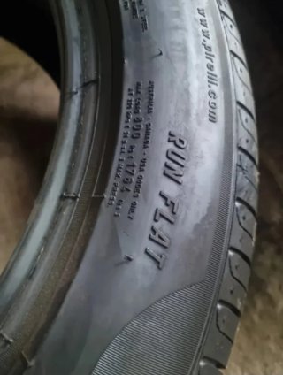 245 50 18 100W RFT Pirelli