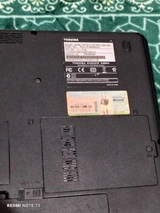 Portátil Toshiba Plata y Negro