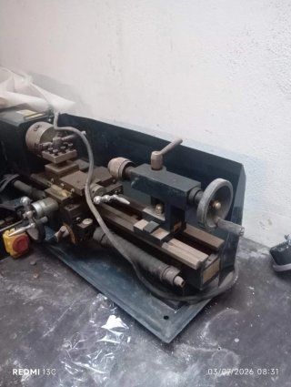 Torno de hierro pequeño