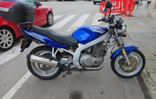 Moto Naked Azul