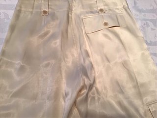 Pantalón cargo Desigual beige satinado