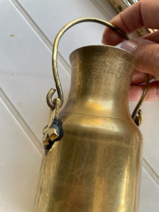 Contenitore per latte vintage in ottone