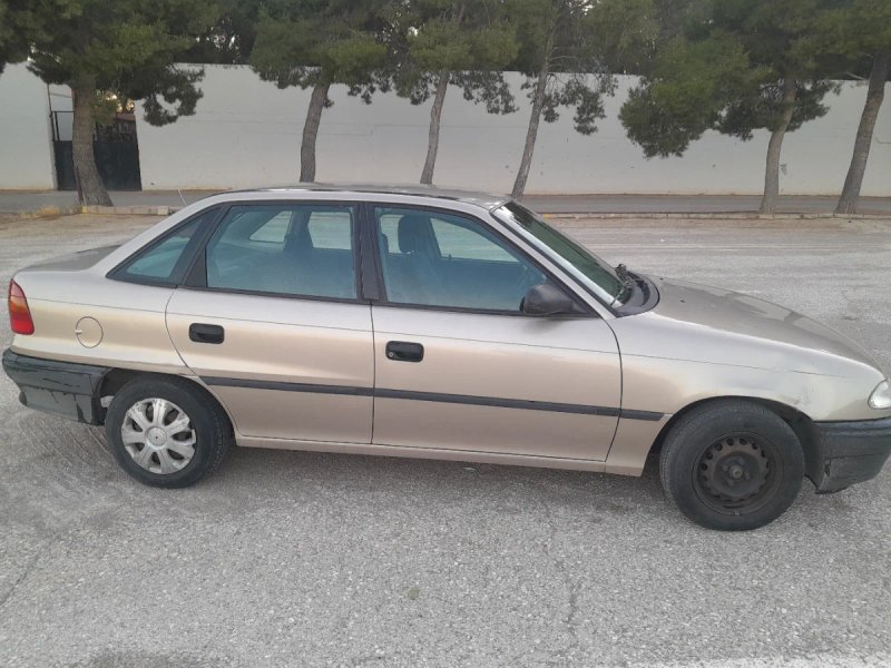 Opel Astra 1997 - foto 1
