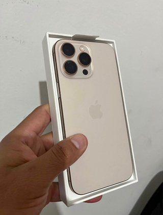 iPhone 16 Pro Max Dorado