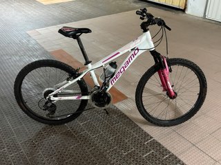 Bicicleta Megamo para Adolescente( Talla 24)