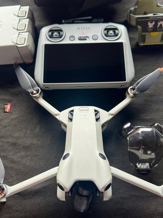 DJI Mini 4 Pro Fly More Combo Drone