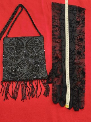 Bolso y guantes de fiesta Versace negros