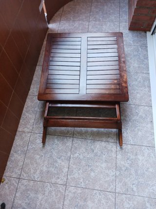 Mesa de madera plegable para exterior