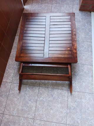 Mesa de madera plegable para exterior