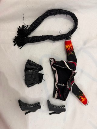 Conjunto di abbigliamento e accessori Bratz