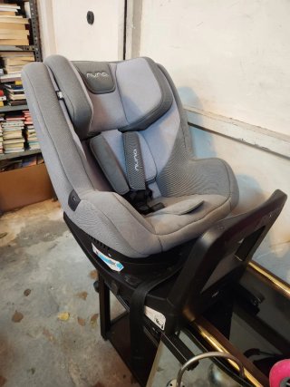Silla Nuna Rebl Plus Isofix Giratoria 0 a 4 años.