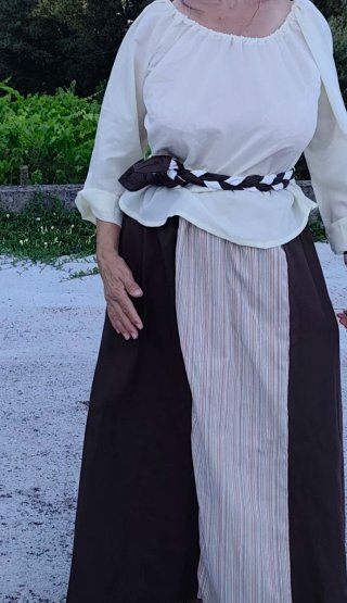 Falda y blusa tabernera medieval