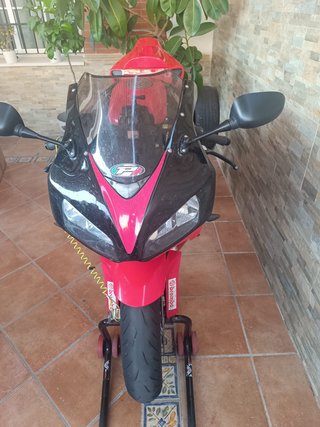 Honda CBR 1000 RR 2007 Roja y Negra