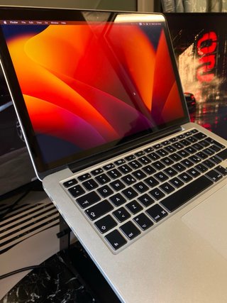 MacBook Pro 2015 / 8GB RAM/ 128GB SSD