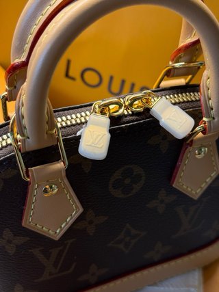 Bolso Louis Vuitton Alma Nano Mini