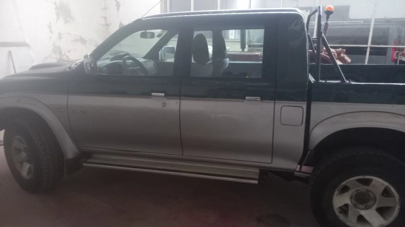Mitsubishi L 200 2002 - foto 1