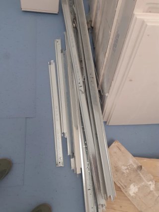 Placas de techo desmontable y accesorios