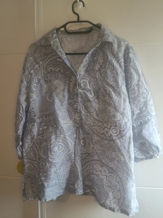 Blusa Lloyd's Talla 44 Estampada Gris/Blanco