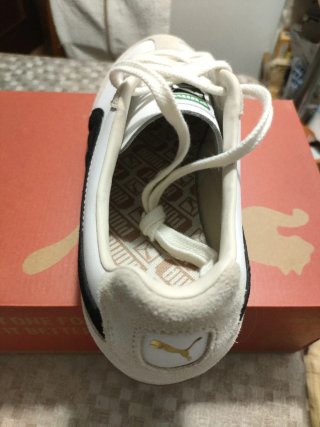 Zapatillas Puma Arizona Beige y Blancas