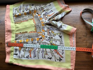 Shorts in seta con stampa città