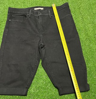 Bermudas Levi's 311 Shaping Skinny Negras Talla 32