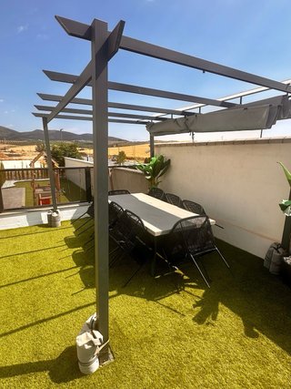 Pérgola de aluminio exterior Naterial Omega
