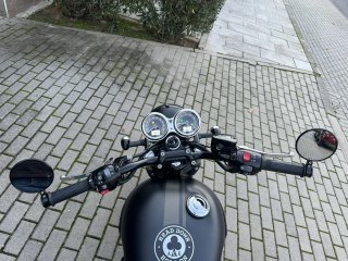 Triumph Bonneville T120 Ace Cafe Negra