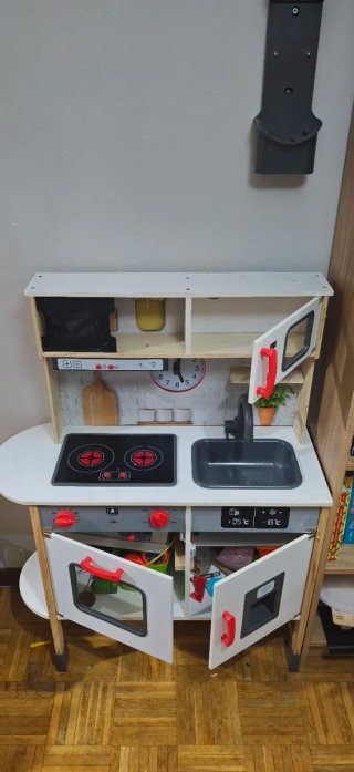Cocinita infantil de madera