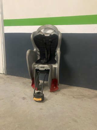 Dos Sillas portabebés para bicicleta