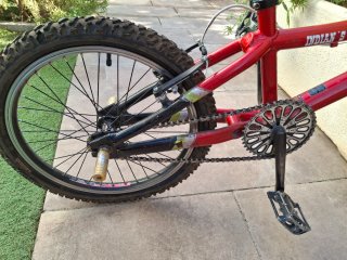 Bicicleta BMX Monty Track Roja
