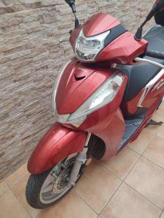 Moto Honda SH 300