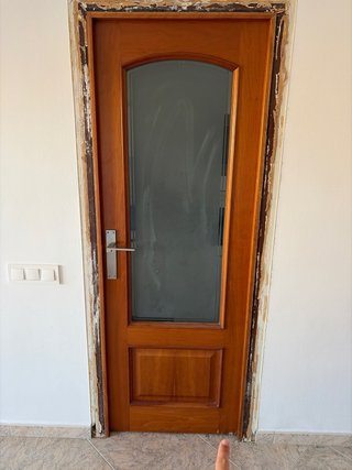 Puerta de madera interior